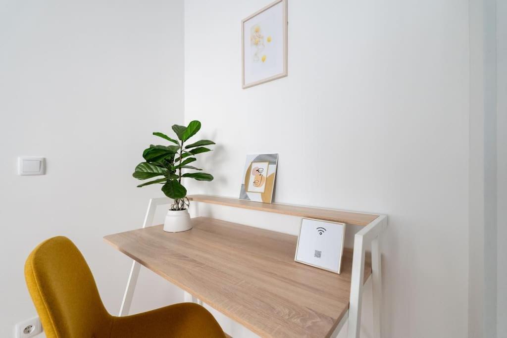 1Br Haven With Swift City Access By Hm Виена Екстериор снимка